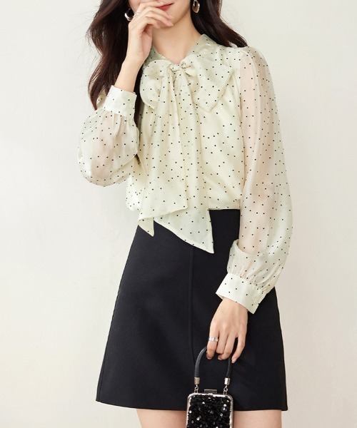 ReRe(リリ)の「ドット柄×ボウタイ付きシアーブラウス(シャツ/ブラウス・レディース・ベージュ・MEDIUM/LARGE/X-LARGE)」の7枚目の写真