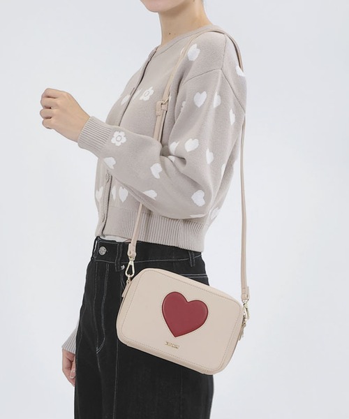 MARY QUANT（マリークワント）の「ハートインパクト ショルダー（ショルダーバッグ・レディース・アイボリー/ブラック・FREE）」の2枚目の写真