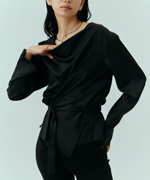 DRWCYS（ドロシーズ）の「ソフトドレープラップサテンブラウス（シャツ/ブラウス・レディース・アイボリー/ブラック・FREE）」の22枚目の写真