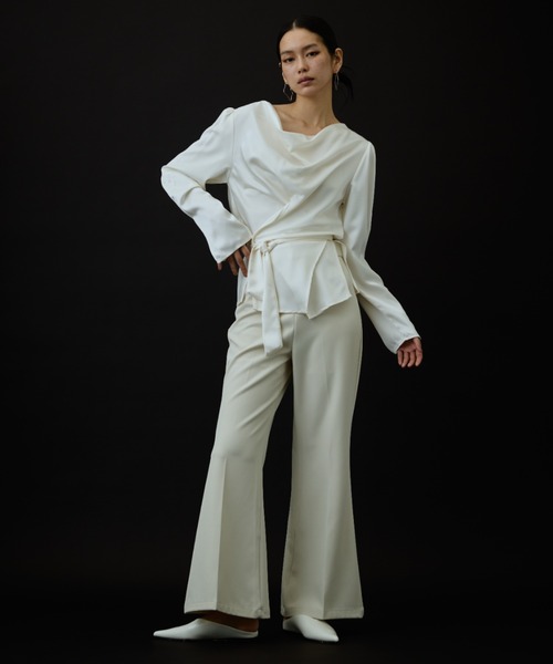 DRWCYS（ドロシーズ）の「ソフトドレープラップサテンブラウス（シャツ/ブラウス・レディース・アイボリー/ブラック・FREE）」の16枚目の写真