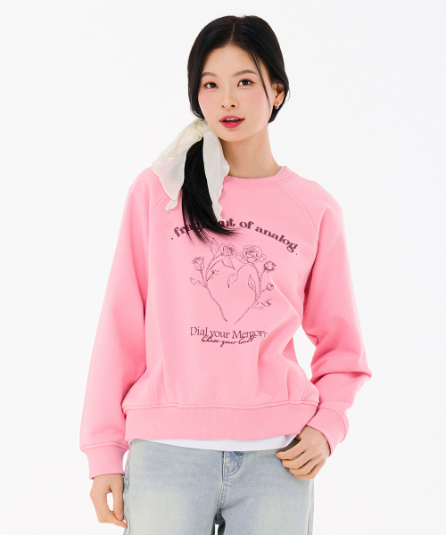 CHASECULT(チェイスカルト)の「レディース ラグラン グラフィック スウェットシャツ-FARG5163B0P(Tシャツ/カットソー・レディース・PINK・90/85)」の2枚目の写真