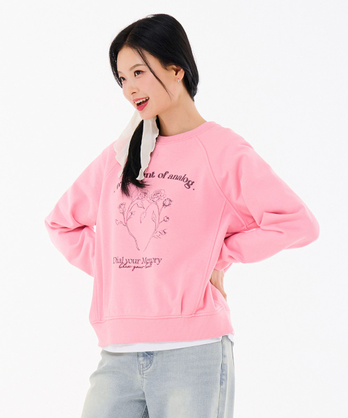 CHASECULT(チェイスカルト)の「レディース ラグラン グラフィック スウェットシャツ-FARG5163B0P(Tシャツ/カットソー・レディース・PINK・90/85)」の3枚目の写真