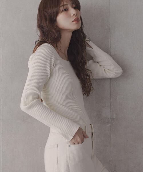 URBAN RESEARCH Sonny Label(アーバンリサーチサニーレーベル)の「『WEB限定』シルク混スクエアネックニット(ニット/セーター・レディース・グリーン系その他/ブラック/オフホワイト・FREE)」の7枚目の写真