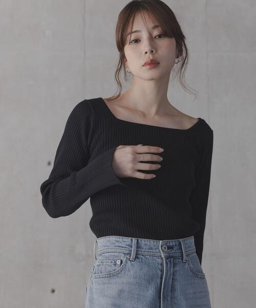 URBAN RESEARCH Sonny Label(アーバンリサーチサニーレーベル)の「『WEB限定』シルク混スクエアネックニット(ニット/セーター・レディース・グリーン系その他/ブラック/オフホワイト・FREE)」の15枚目の写真