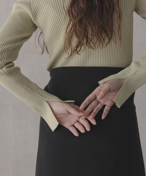 URBAN RESEARCH Sonny Label(アーバンリサーチサニーレーベル)の「『ZOZO先行予約』『WEB限定』シルク混スクエアネックニット(ニット/セーター・レディース・グリーン系その他/ブラック/オフホワイト・FREE)」の3枚目の写真