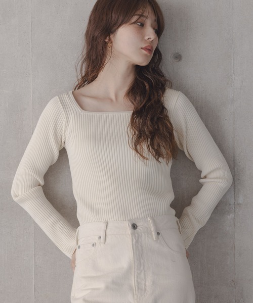 URBAN RESEARCH Sonny Label(アーバンリサーチサニーレーベル)の「『ZOZO先行予約』『WEB限定』シルク混スクエアネックニット(ニット/セーター・レディース・グリーン系その他/ブラック/オフホワイト・FREE)」の6枚目の写真