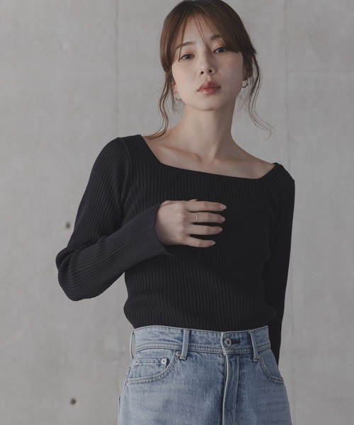 URBAN RESEARCH Sonny Label(アーバンリサーチサニーレーベル)の「『ZOZO先行予約』『WEB限定』シルク混スクエアネックニット(ニット/セーター・レディース・グリーン系その他/ブラック/オフホワイト・FREE)」の13枚目の写真