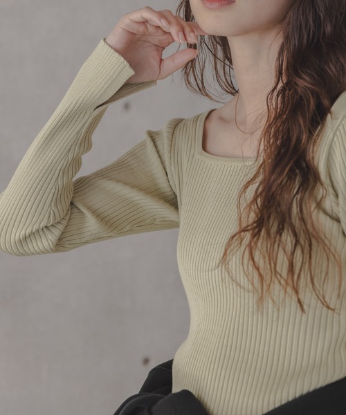 URBAN RESEARCH Sonny Label(アーバンリサーチサニーレーベル)の「『ZOZO先行予約』『WEB限定』シルク混スクエアネックニット(ニット/セーター・レディース・グリーン系その他/ブラック/オフホワイト・FREE)」の18枚目の写真