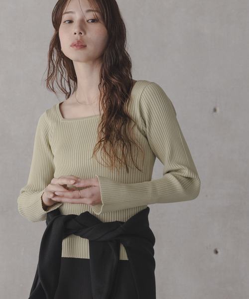 URBAN RESEARCH Sonny Label(アーバンリサーチサニーレーベル)の「『ZOZO先行予約』『WEB限定』シルク混スクエアネックニット(ニット/セーター・レディース・グリーン系その他/ブラック/オフホワイト・FREE)」の19枚目の写真