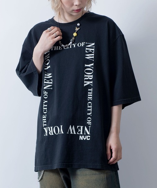 NOIZY(ノイジー)の「Pigment hard wash T-shirt(Tシャツ/カットソー・メンズ・グレー/ブラック系その他/ブラック/グレー系その他・LARGE/MEDIUM)」の2枚目の写真