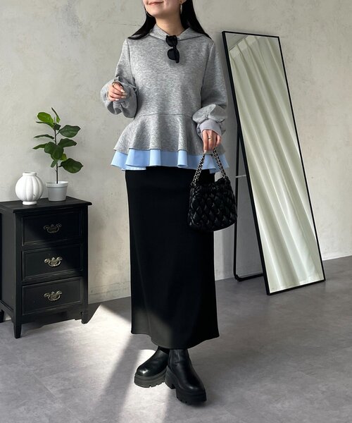 prose verse(プロズヴェール)の「裾レイヤードフリルペプラムパーカー(パーカー・レディース・ブラック/グレー・LARGE/MEDIUM)」の13枚目の写真