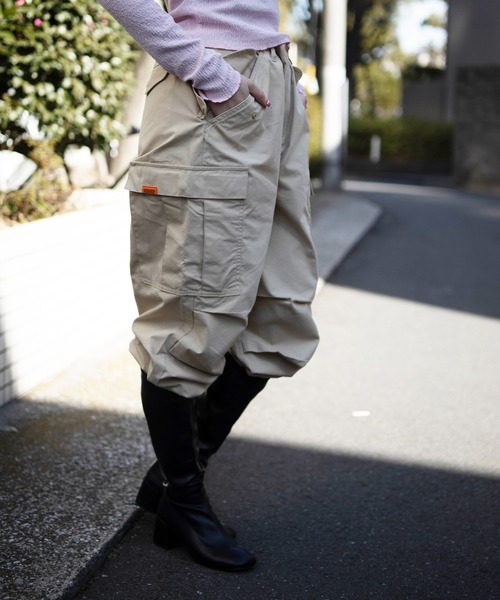 UNIVERSAL OVERALL（ユニバーサルオーバーオール）の「C/N CARGO PANTS/カーゴパンツ（カーゴパンツ・メンズ・オリーブ/ブラック/ベージュ・M/L）」の17枚目の写真