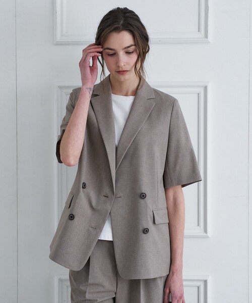 DRESSTERIOR（ドレステリア）の「【セットアップ可】ウォッシャブルハーフスリーブダブルジャケット（テーラードジャケット・レディース・ダークグレー/ベージュ/ライトブルー・40/38/36/34）」の2枚目の写真