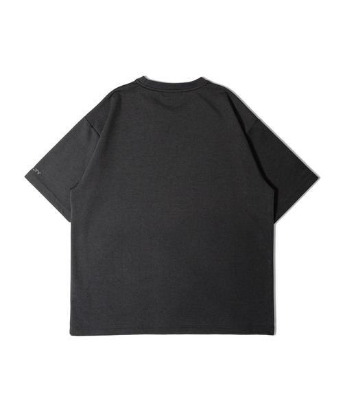 KELTY(ケルティ)の「KELTY WAPPEN LOGO S/S PONTE T-SHIRT(Tシャツ/カットソー・メンズ・ホワイト/チャコール/ブラック・M/L/XL)」の7枚目の写真