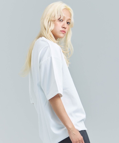 KELTY(ケルティ)の「KELTY WAPPEN LOGO S/S PONTE T-SHIRT(Tシャツ/カットソー・メンズ・ホワイト/チャコール/ブラック・M/L/XL)」の15枚目の写真