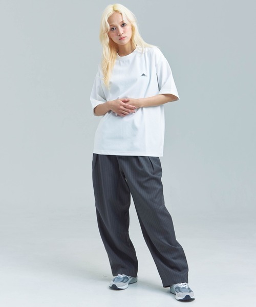 KELTY(ケルティ)の「KELTY WAPPEN LOGO S/S PONTE T-SHIRT(Tシャツ/カットソー・メンズ・ホワイト/チャコール/ブラック・M/L/XL)」の21枚目の写真