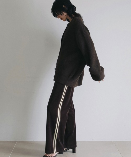 anuke（アンヌーク）の「Velour Track Pants（その他パンツ・レディース・チャコールグレー/ブラウン・36inch/38inch）」の5枚目の写真