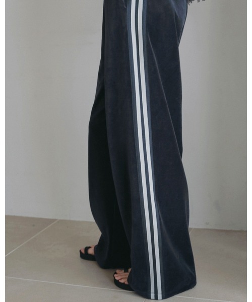 anuke（アンヌーク）の「Velour Track Pants（その他パンツ・レディース・チャコールグレー/ブラウン・36inch/38inch）」の10枚目の写真