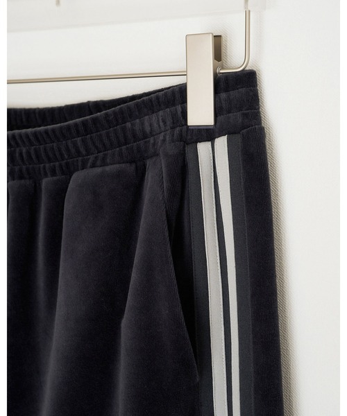 anuke（アンヌーク）の「Velour Track Pants（その他パンツ・レディース・チャコールグレー/ブラウン・36inch/38inch）」の18枚目の写真