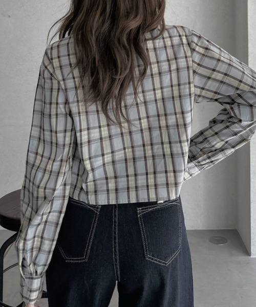 TREOVER(トレオーバー)の「抜け感たっぷりなショート丈チェックシャツ(シャツ/ブラウス・レディース・オフホワイト/ピンク/ブラウン/ブルー・FREE)」の8枚目の写真