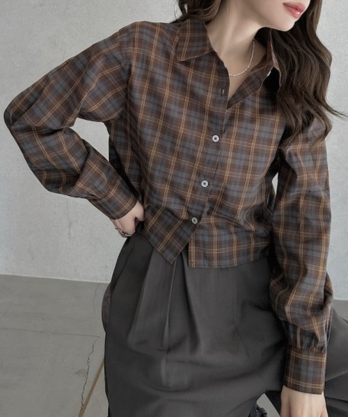 TREOVER(トレオーバー)の「抜け感たっぷりなショート丈チェックシャツ(シャツ/ブラウス・レディース・オフホワイト/ピンク/ブラウン/ブルー・FREE)」の14枚目の写真