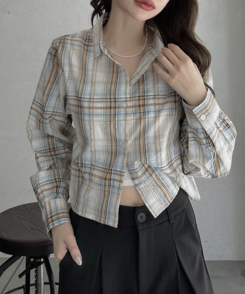 TREOVER(トレオーバー)の「抜け感たっぷりなショート丈チェックシャツ(シャツ/ブラウス・レディース・オフホワイト/ピンク/ブラウン/ブルー・FREE)」の16枚目の写真