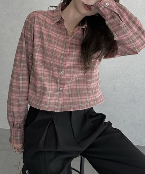 TREOVER(トレオーバー)の「抜け感たっぷりなショート丈チェックシャツ(シャツ/ブラウス・レディース・オフホワイト/ピンク/ブラウン/ブルー・FREE)」の10枚目の写真