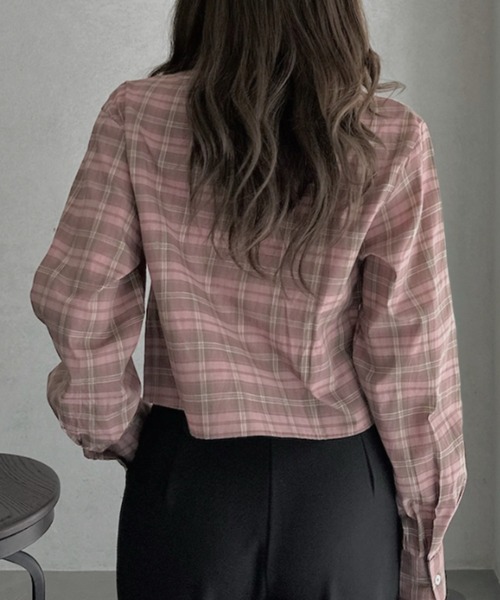 TREOVER(トレオーバー)の「抜け感たっぷりなショート丈チェックシャツ(シャツ/ブラウス・レディース・オフホワイト/ピンク/ブラウン/ブルー・FREE)」の12枚目の写真
