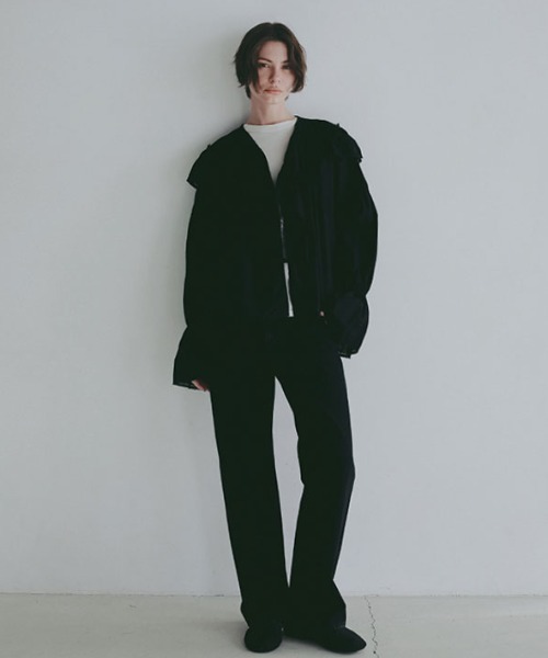 ETRE TOKYO(エトレトウキョウ)の「ハイライズストレートデニム(デニムパンツ・レディース・ブラック/ブルー・S/M)」の12枚目の写真