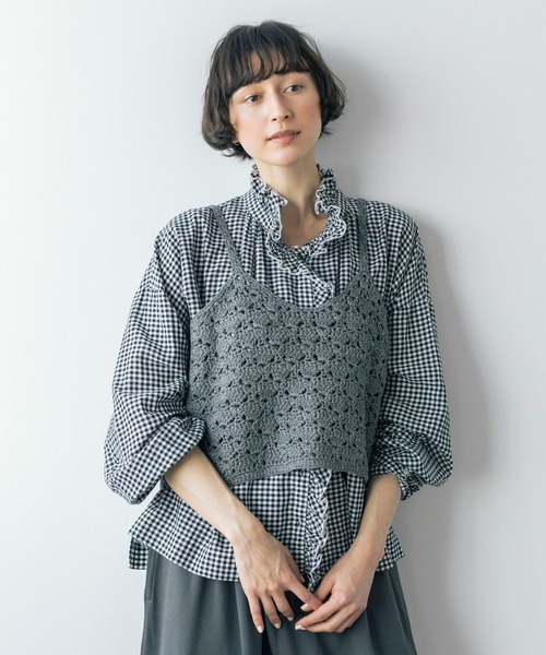 studio CLIP（スタディオクリップ）の「《natural by clip》かぎ針ニットキャミソール（キャミソール・レディース・グレー/アイボリー・FREE）」の2枚目の写真