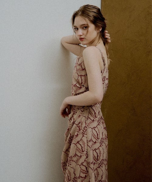 LE'RURE(リルアー)の「Jacquard cami drape dress(ドレス・レディース・ブルー/ブラック/ベージュ系その他・SMALL/MEDIUM/TALL)」の18枚目の写真