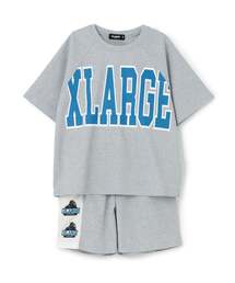 XLARGE KIDS（エクストララージキッズ）の「【人気商品再入荷】【直営店で取り扱い無し】配色ロゴ半袖T+ショートパンツセット（セットアップ）」