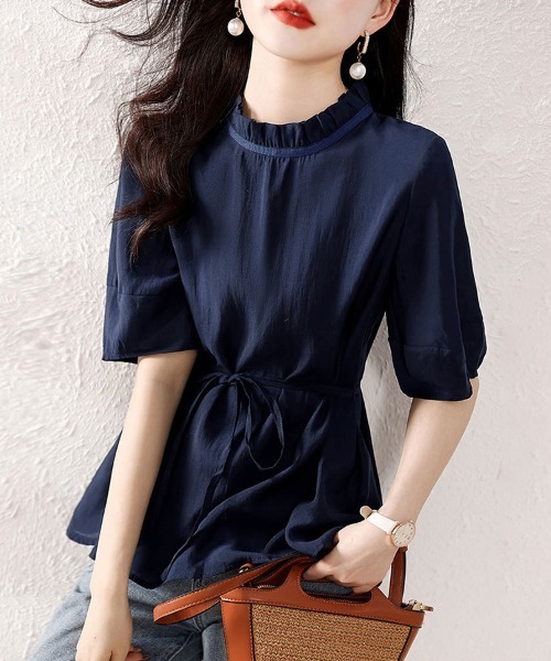 ONEP STAR（ワンピスター）の「ウエストマーク×フリルネックブラウス（シャツ/ブラウス・レディース・ネイビー・MEDIUM/X-LARGE/LARGE）」の2枚目の写真