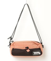 Maison Kitsune（メゾンキツネ）の「ショルダーバッグ（ショルダーバッグ）」