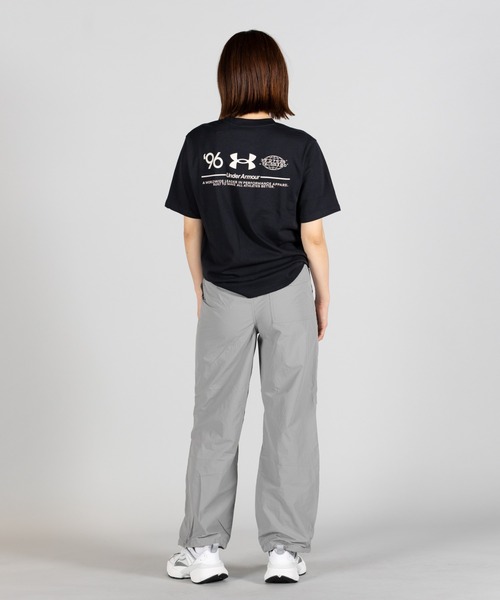 UNDER ARMOUR（アンダーアーマー）の「UAヘビーウエイト グラフィック ショートスリーブ Tシャツ（ライフスタイル/メンズ）（Tシャツ/カットソー・メンズ・ブラック・2XL/L/S/M/XL）」の9枚目の写真