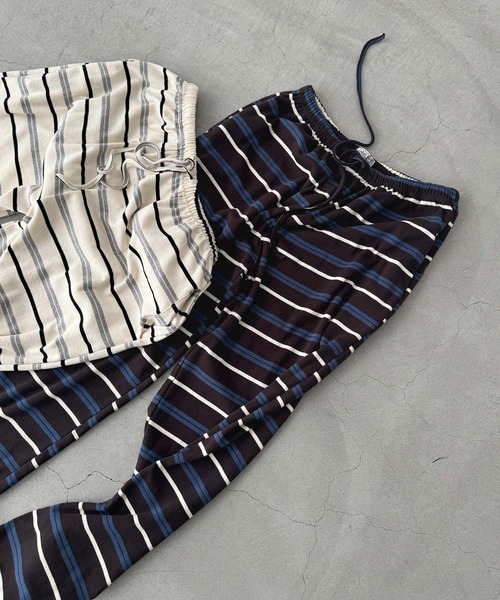 CANAL JEAN（キャナルジーン）の「Lakey Park　ボーダーイージーパンツ（その他パンツ・レディース・チャコールグレー/アイボリー・ONE SIZE）」の3枚目の写真