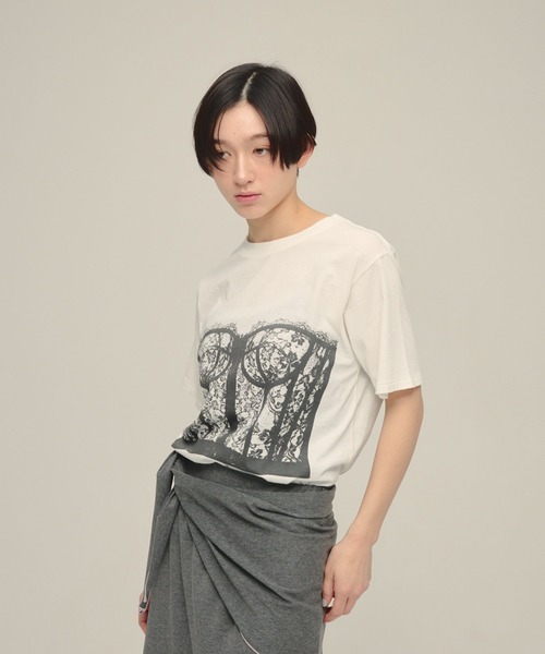 eL（エル）の「【eL】Bustier Print TEE/668742（Tシャツ/カットソー・レディース・ブラック系その他/ホワイト系その他・FREE）」の6枚目の写真