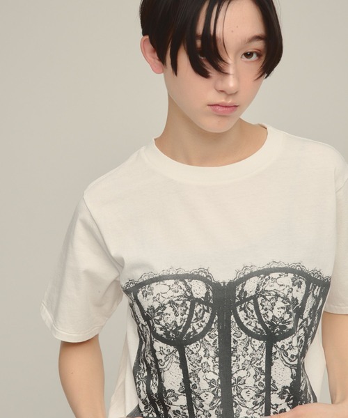 eL（エル）の「【eL】Bustier Print TEE/668742（Tシャツ/カットソー・レディース・ブラック系その他/ホワイト系その他・FREE）」の9枚目の写真