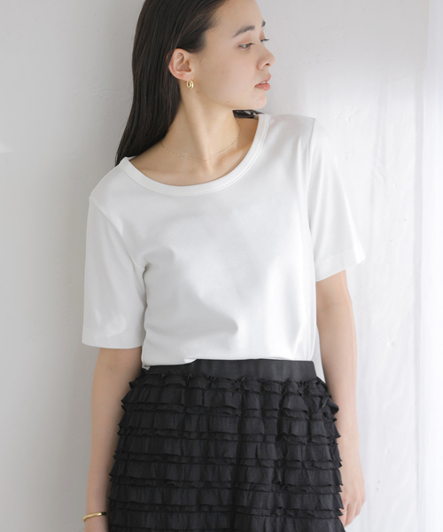 La TOTALITE(ラトータリテ)の「【洗える】接触冷感クルーネックカットソー(Tシャツ/カットソー・レディース・チャコールグレー/キャメル/ホワイト・FREE)」の2枚目の写真