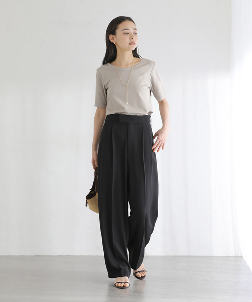 La TOTALITE(ラトータリテ)の「【洗える】接触冷感クルーネックカットソー(Tシャツ/カットソー・レディース・チャコールグレー/キャメル/ホワイト・FREE)」の17枚目の写真