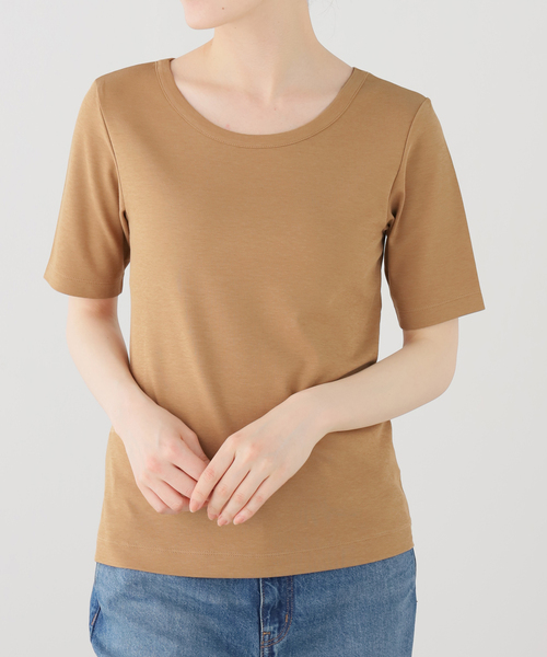 La TOTALITE(ラトータリテ)の「【洗える】接触冷感クルーネックカットソー(Tシャツ/カットソー・レディース・チャコールグレー/キャメル/ホワイト・FREE)」の14枚目の写真