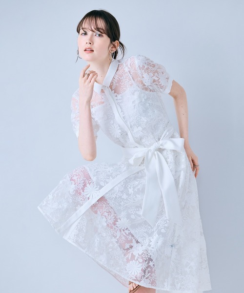 Audie a Muses(オーディアミューズ)の「刺繍レースシャツワンピース(ワンピース・レディース・オフホワイト/ブラック・38/40/42)」の1枚目の写真