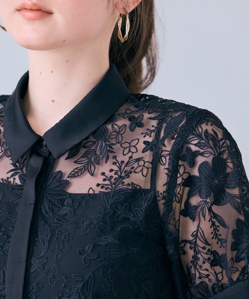 Audie a Muses(オーディアミューズ)の「刺繍レースシャツワンピース(ワンピース・レディース・オフホワイト/ブラック・38/40/42)」の17枚目の写真