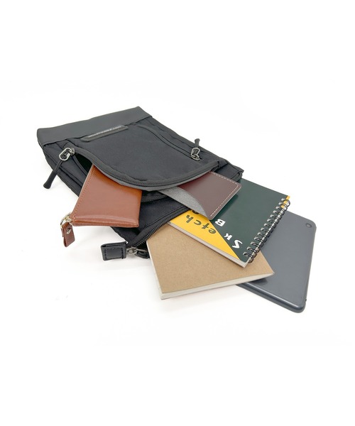 MAFA PACIFIC LIMITED（マファパシフィックリミテッド）の「[4ポケット]多機能ミニショルダーバッグ/シザーバッグ（ショルダーバッグ・メンズ・レッド/ブラック・FREE）」の4枚目の写真