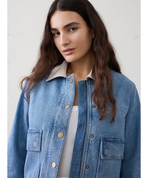 BANANA REPUBLIC FACTORY STORE(バナナリパブリック ファクトリーストア)の「BANANA REPUBLIC FACTORY STORE デニム バーン ジャケット(デニムジャケット・レディース・ライトインディゴブルー・M/S/XS/L)」の8枚目の写真