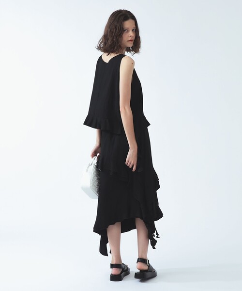 Ray BEAMS(レイビームス)の「【8/6 再値下げ】アシンメトリー ラッフル スカート(スカート・レディース・ブラック/クリーム・1/0)」の5枚目の写真