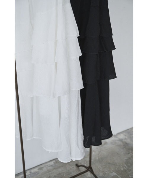 Anclear oui(アンクリアウィ)の「フリルロングSK(スカート・レディース・White/Black・F)」の5枚目の写真