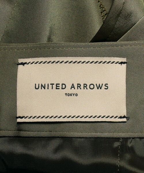 UNITED ARROWS（ユナイテッドアローズ）の「サテン クリーン ポケット パンツ ‐ウォッシャブル‐（カーゴパンツ・レディース・オリーブ/ネイビー・36/38/34）」の17枚目の写真