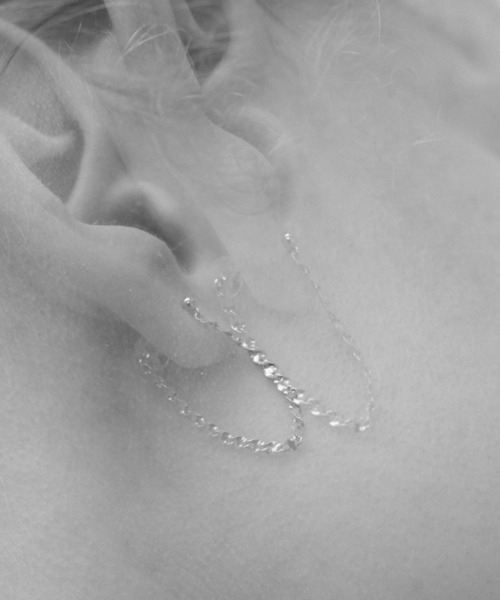 les bonbon(ルボンボン)の「【les bonbon】K18 aria drape pierce/アリア ドレープ ピアス(ピアス(両耳用)・レディース・イエローゴールド・FREE)」の1枚目の写真