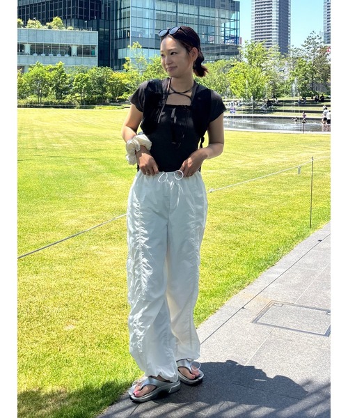 Ungrid(アングリッド)の「ルーズシルエットミリタリーパンツ(その他パンツ・レディース・グリーン/パープル/オフホワイト/チャコールグレー・FREE)」の8枚目の写真